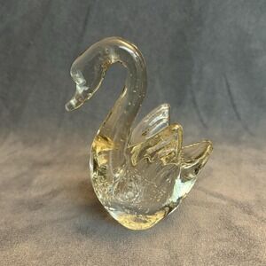 Vintage Hand Blown‎ Art Glass Swan Figurine Clear Glass 4" Tall Bird Sculpture